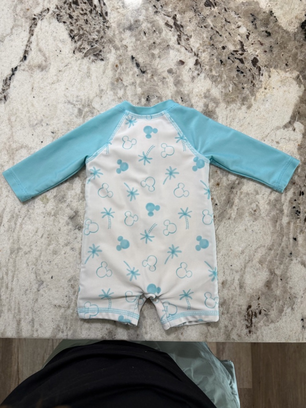 Disney Rashguard - Picture 2 of 2